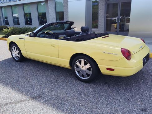 Used 2002 Ford Thunderbird Deluxe image 3