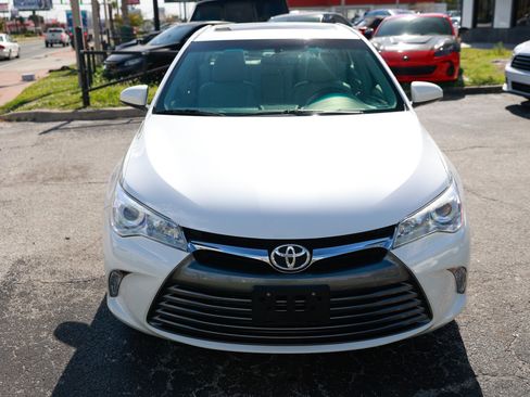 Used 2017 Toyota Camry XLE w/ Moonroof Package image 24