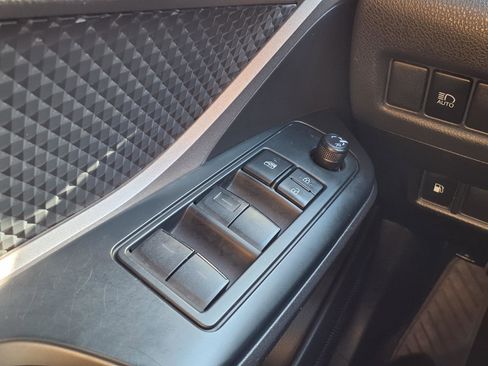 Used 2021 Toyota C-HR LE image 9