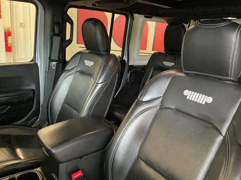 Used 2020 Jeep Wrangler Unlimited Sport S w/ Sun And Sound Package AWD/4WD image 16
