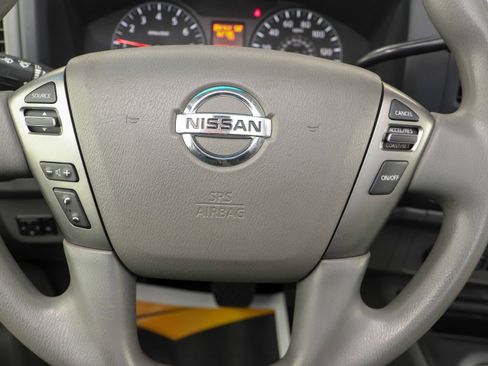 Used 2021 Nissan NV 3500 SV image 22