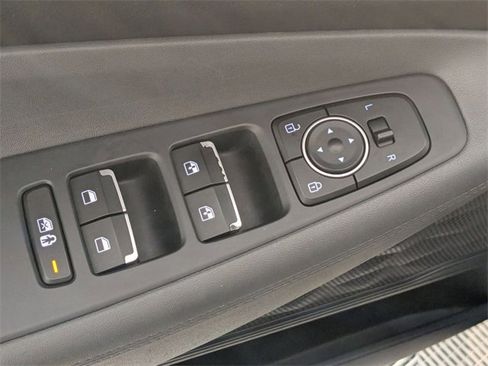 Used 2023 Hyundai Santa Fe SEL image 11