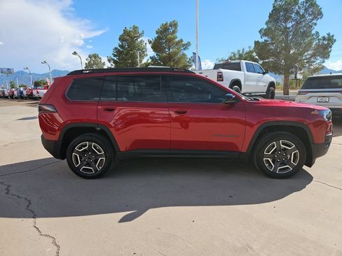 Used 2026 Jeep Cherokee Limited AWD/4WD image 4