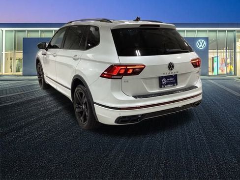 Certified 2023 Volkswagen Tiguan SE R-Line image 8