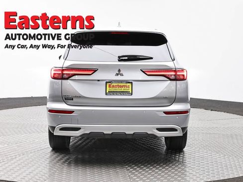 Used 2023 Mitsubishi Outlander SE AWD/4WD image 6