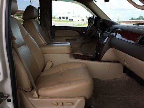 Used 2013 Chevrolet Tahoe LTZ AWD/4WD image 13