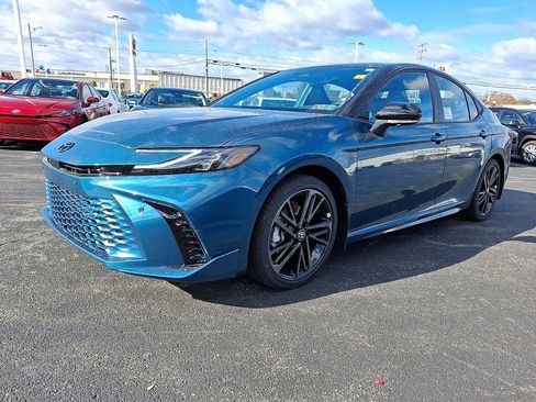 New 2026 Toyota Camry XSE FWD image 3