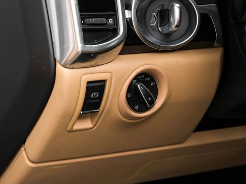 Used 2017 Porsche Cayenne S w/ Premium Plus Package image 30