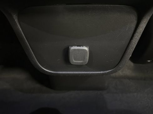 Used 2018 Chevrolet Equinox LT AWD/4WD image 35