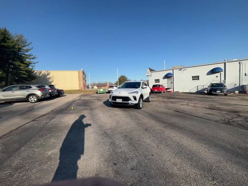 Used 2025 Buick Encore GX Preferred image 16