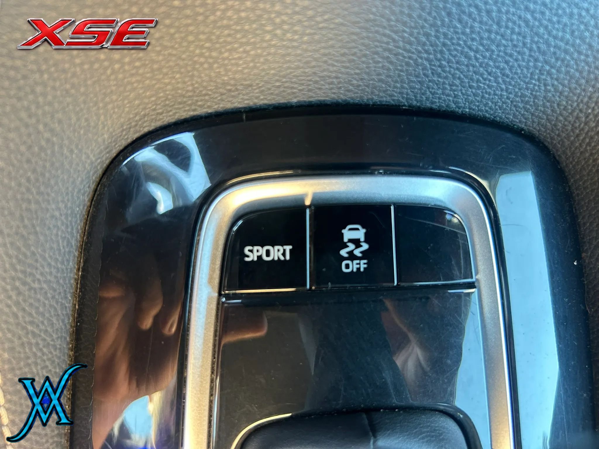 Used 2021 Toyota Corolla XSE FWD image 37