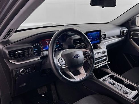 Used 2022 Ford Explorer XLT w/ Class IV Trailer Tow Package image 35