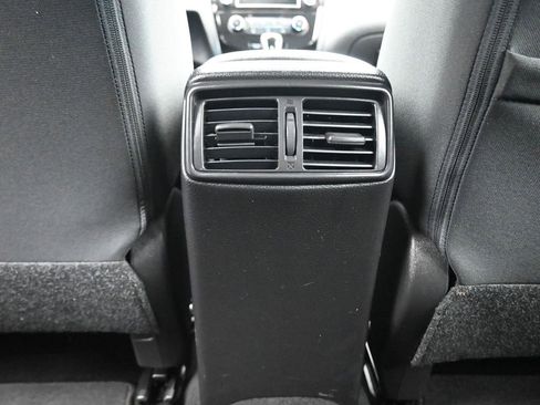 Used 2022 Nissan Rogue Sport S image 31