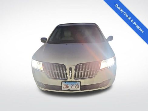 Used 2012 Lincoln MKZ FWD image 1