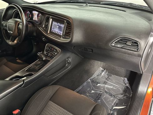Used 2021 Dodge Challenger SXT RWD image 29