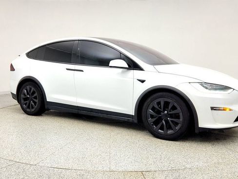 Used 2022 Tesla Model X AWD w/ Falcon Wing Doors & Pan image 3