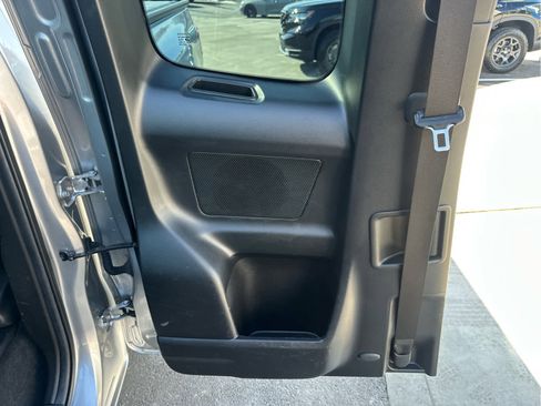 Used 2022 Toyota Tacoma SR image 37