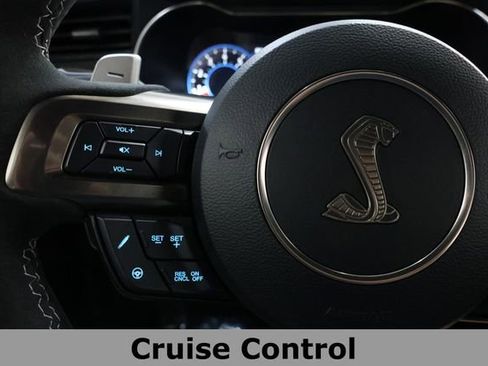 Used 2022 Ford Mustang Shelby GT500 w/ Carbon Fiber Track Pack RWD image 44