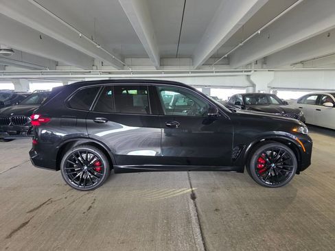 New 2026 BMW X5 M60i w/ Executive Package image 3