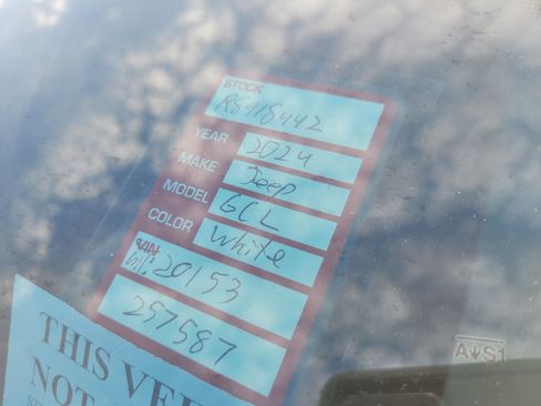 Used 2024 Jeep Grand Cherokee L Limited image 10