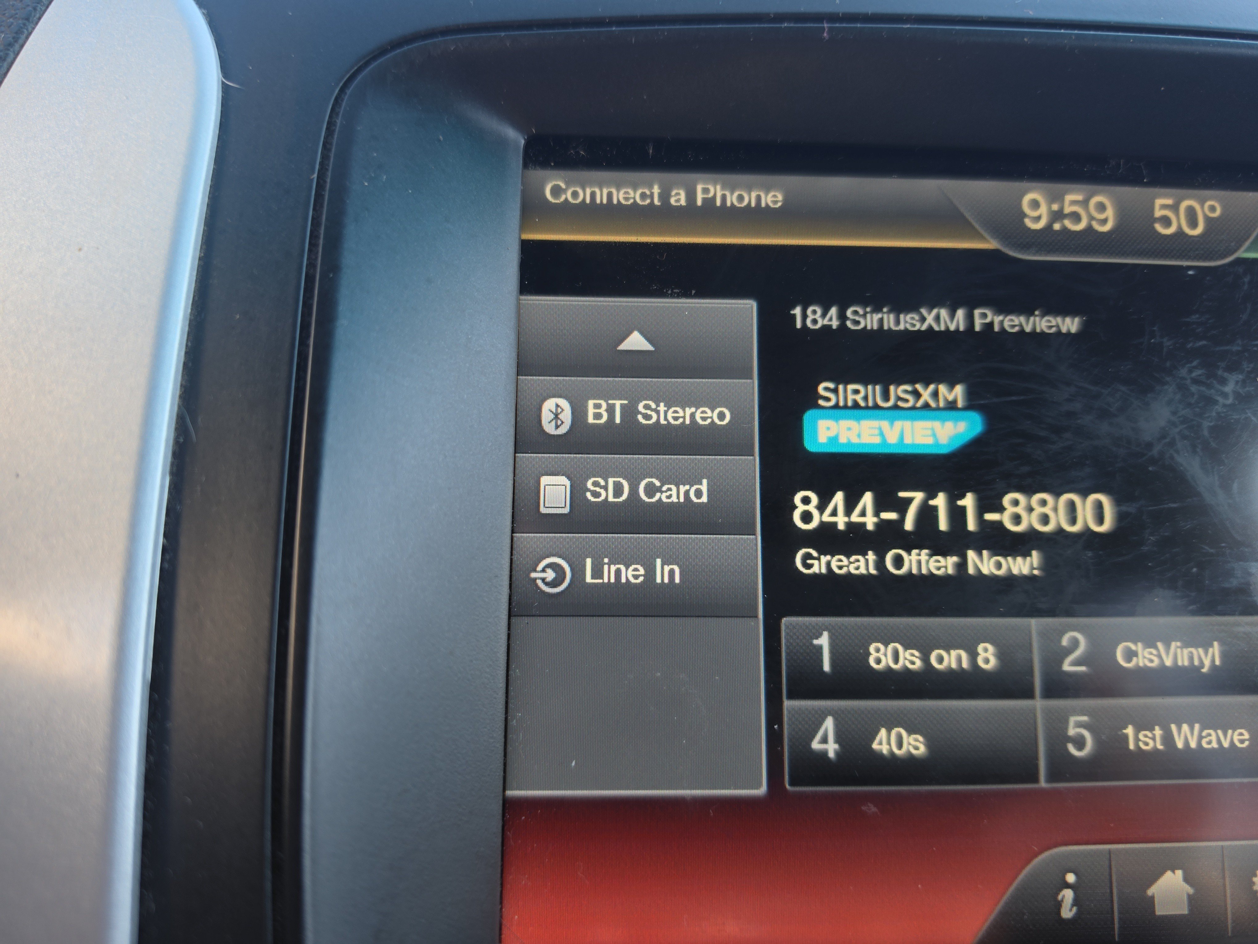 Used 2014 Ford Explorer XLT w/ Equipment Group 202A AWD/4WD image 33