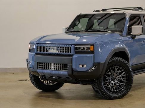 Used 2025 Toyota Land Cruiser image 17