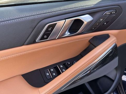 Certified 2022 BMW X6 M50i image 25