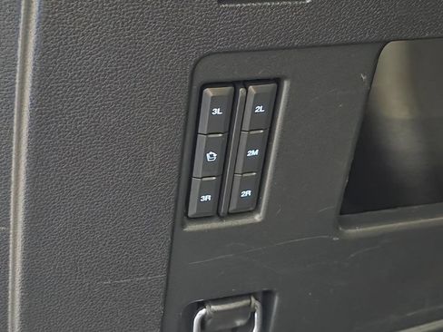 Used 2020 Ford Expedition Limited RWD image 11