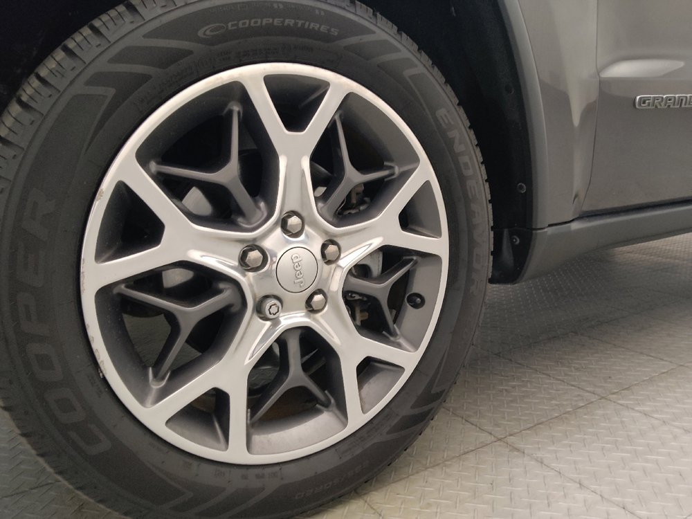 Used 2019 Jeep Grand Cherokee Limited RWD image 31