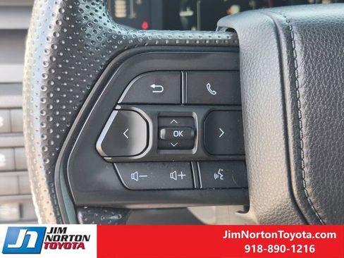 Used 2025 Toyota Tacoma SR image 28