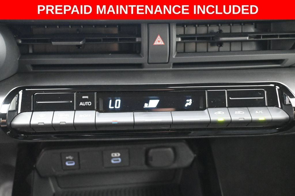Certified 2025 Toyota Prius LE FWD image 20