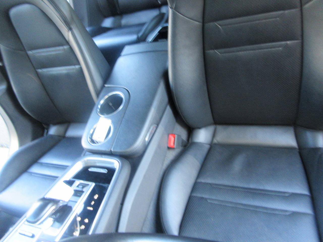 Used 2019 Porsche Panamera RWD image 15
