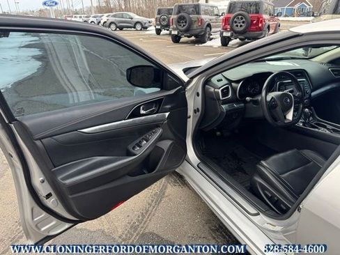 Used 2020 Nissan Maxima 3.5 SV w/ Floor Mat Group image 15