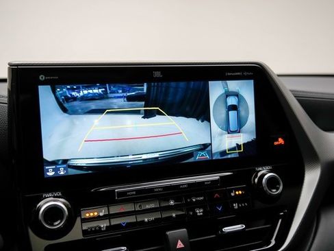 Used 2022 Toyota Highlander Platinum image 21