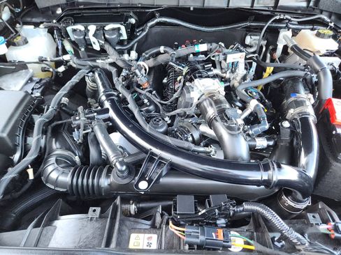 Used 2024 Ford Bronco Wildtrak image 35