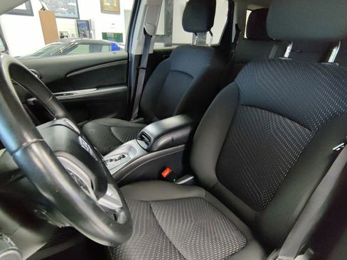 Used 2019 Dodge Journey SE w/ Connectivity Group image 14