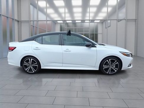Certified 2023 Nissan Sentra SR w/ SR Premium Package FWD image 9