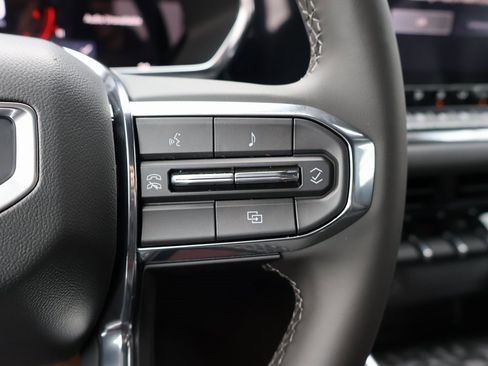 New 2026 GMC Canyon Elevation w/ Convenience Package image 17