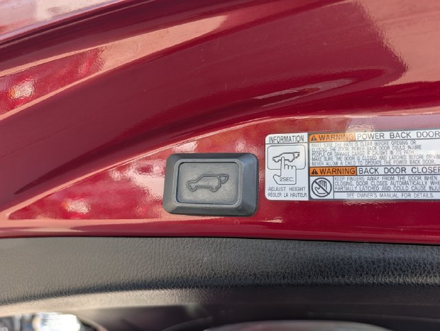 Used 2018 Toyota RAV4 XLE FWD image 29