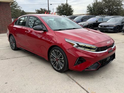 Used 2023 Kia Forte GT image 3