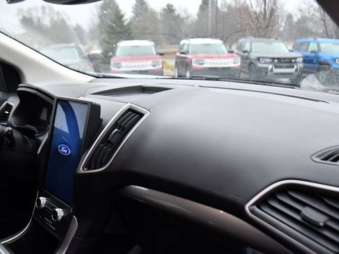 Used 2024 Ford Edge SEL w/ Convenience Package image 15