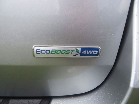 Used 2020 Ford Explorer XLT w/ Equipment Group 202A AWD/4WD image 10