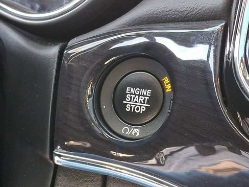 Used 2021 Jeep Grand Cherokee Overland image 31