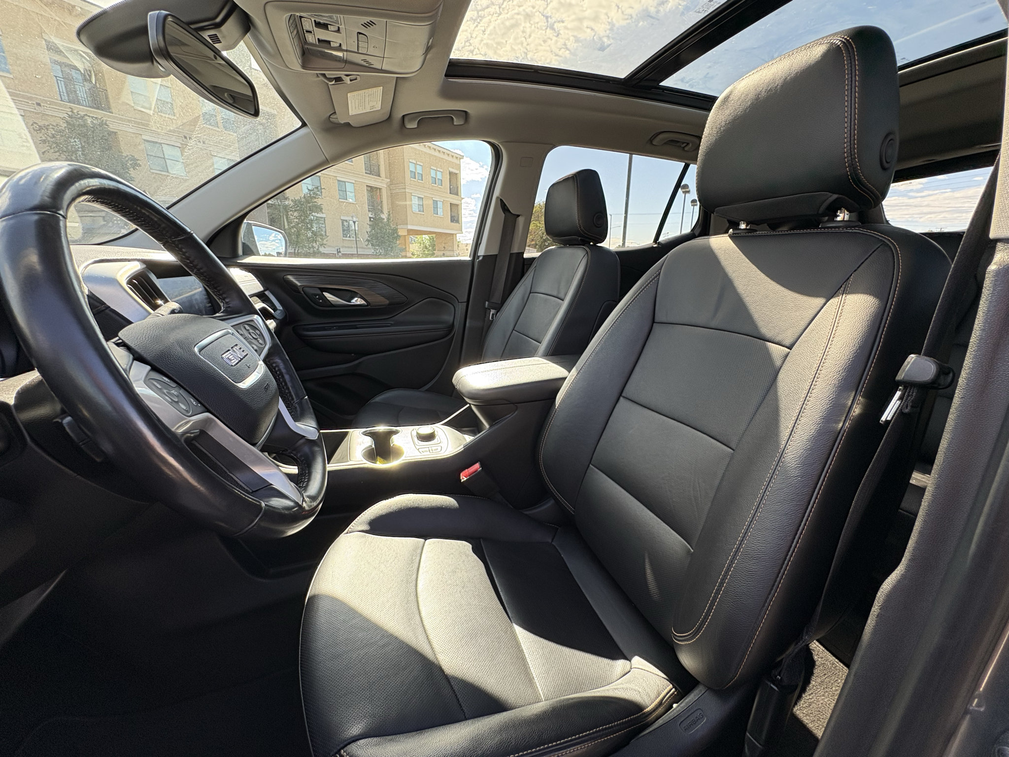 Used 2019 GMC Terrain SLT w/ Infotainment Package II AWD/4WD image 19