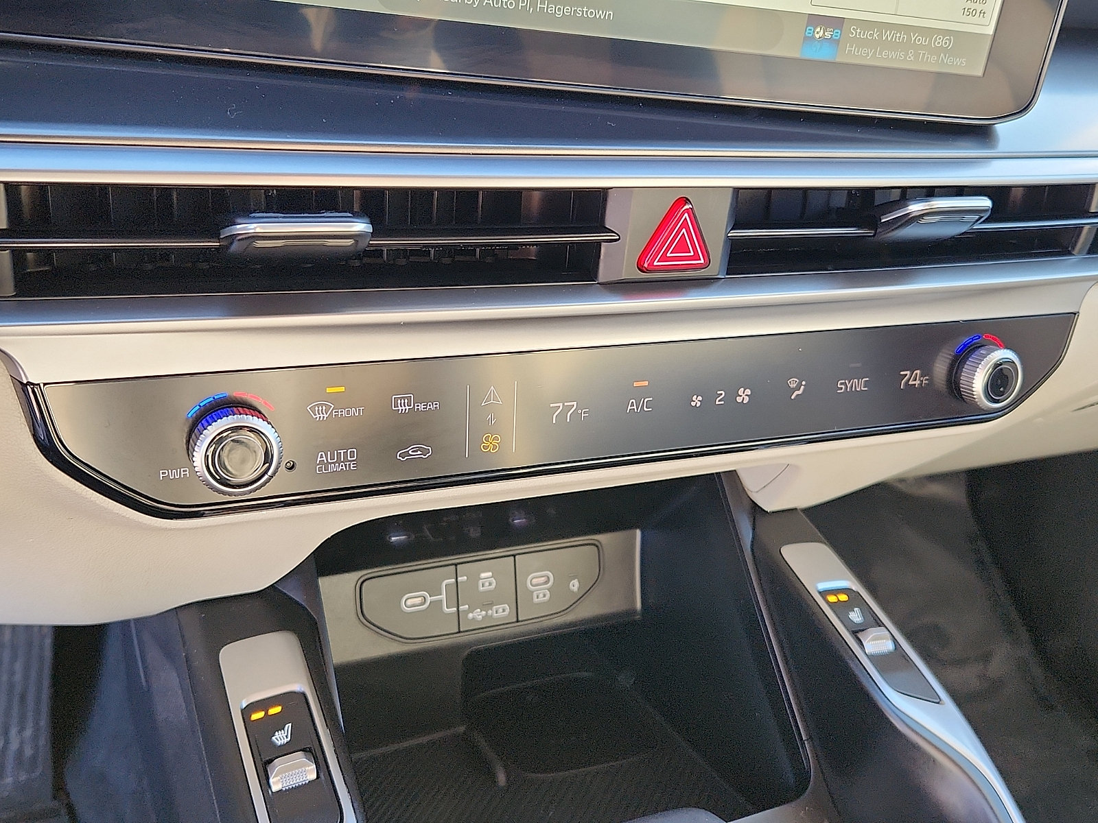 Certified 2025 Kia Sorento S w/ Panoramic Sunroof Package AWD/4WD image 16