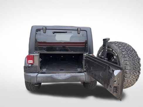 Used 2017 Jeep Wrangler Unlimited Sport AWD/4WD image 13