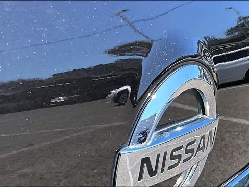 Used 2012 Nissan Pathfinder LE RWD image 31