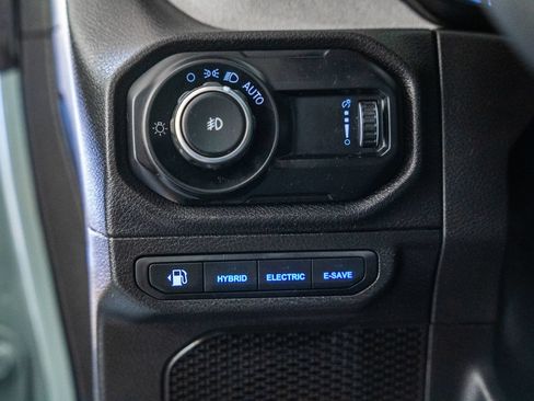 Used 2024 Jeep Wrangler Unlimited AWD/4WD image 39
