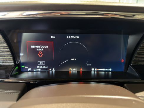 Used 2019 Lincoln Navigator Black Label image 11