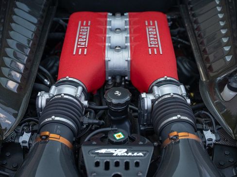Used 2015 Ferrari 458 Italia Coupe RWD image 23